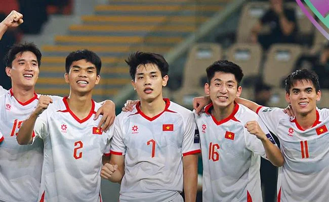 Đội ngũ hỗ trợ khách hàng 24/7 chuyên nghiệp daga68